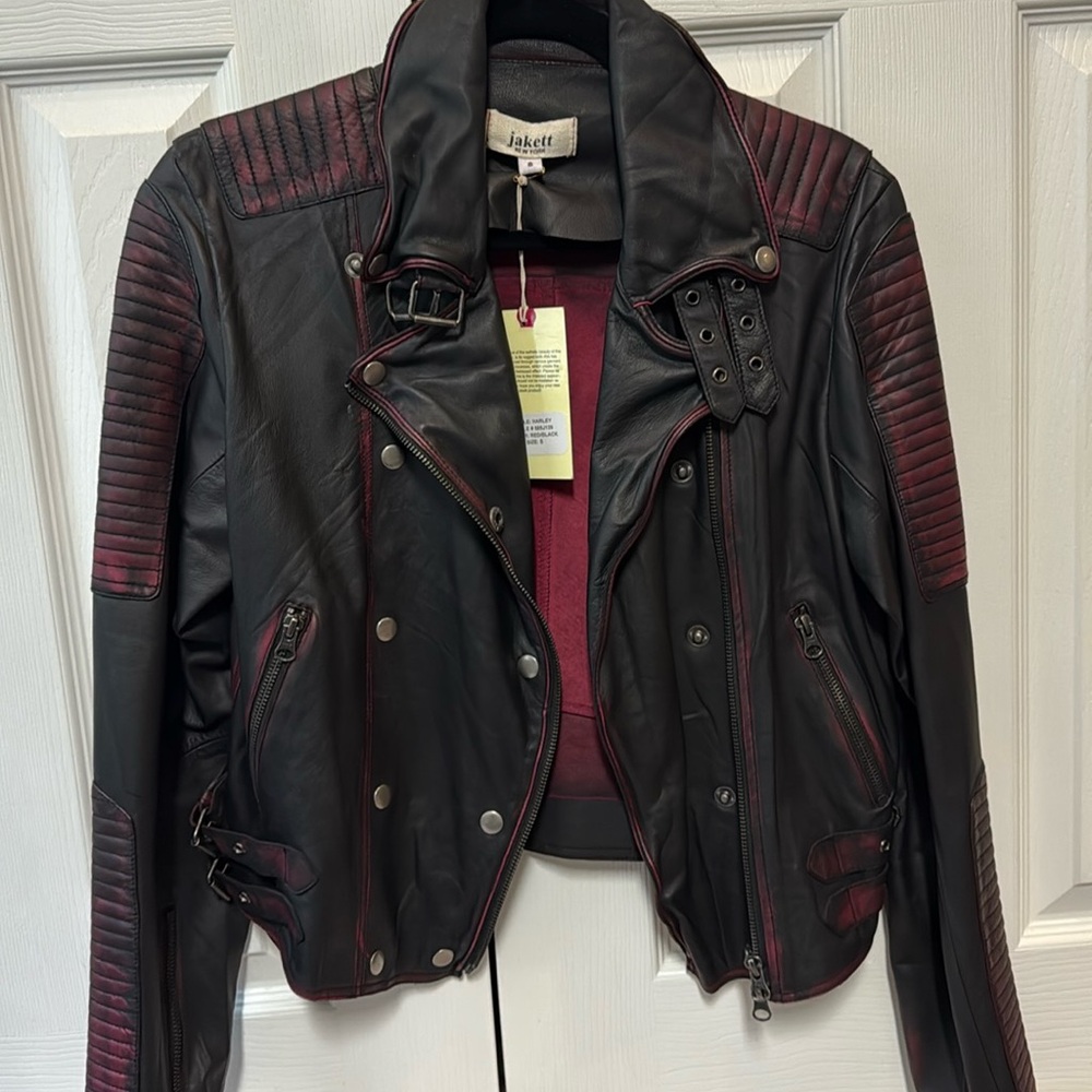 Jakett Leather jacket